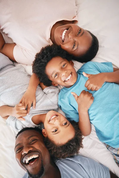 Black Family Bed Portrait Top View Smile Happiness Kids Thumbs — Stock Photo, Image