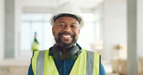 Construção Construção Trabalhador Construção Civil Homem Sorriso Retrato Empregado Canteiro — Fotografia de Stock