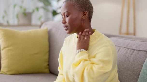 Stress Spanning Zwarte Vrouw Met Nekpijn Door Burn Out Ongeval — Stockvideo