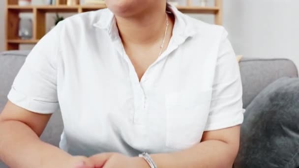 Ansiedade Nervoso Mulher Pensando Problema Sofá Divórcio Saúde Mental Triste — Vídeo de Stock