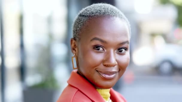 City Smile Face Business Black Woman Street Confidence Happy Attitude — Stock Video