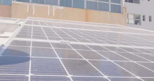 Mão Instalação Painel Solar Toque Para Sustentabilidade Energia Ecológica Desenvolvimento — Vídeo de Stock