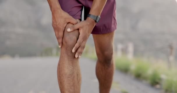 Massage Injury Leg Man Knee Pain Broken Bone Emergency Running — Stock Video