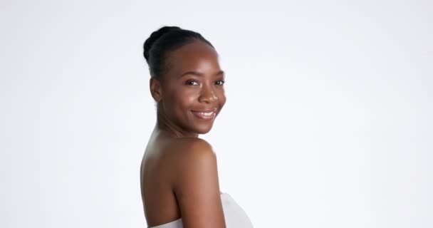 Mulher Negra Rosto Feliz Com Cuidados Com Pele Beleza Brilho — Vídeo de Stock