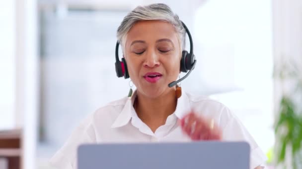 Üzletasszony Laptop Vagy Call Center Headset Crm Irodában Ügyfélszolgálati Cég — Stock videók