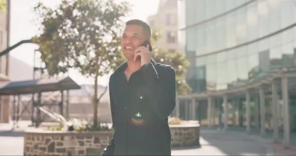 Telefonní Hovor Cestování Profesionální Muž Pro Město Mezinárodní Příležitosti Komunikace — Stock video