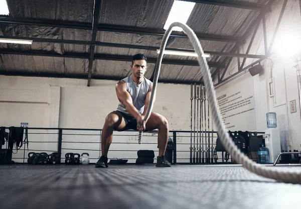 Spor Salonundaki Halatla Egzersiz Egzersiz Vücut Sağlığı Için Spor Yapmak — Stok fotoğraf