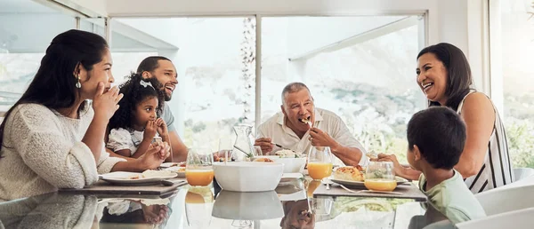 Liebe Essen Und Ein Glückliches Familienfrühstück Brunch Oder Mittagessen Für — Stockfoto
