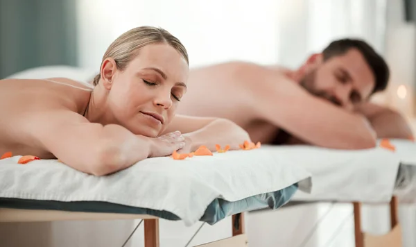 Massage Détente Bien Être Avec Couple Dans Spa Pour Traitement — Photo