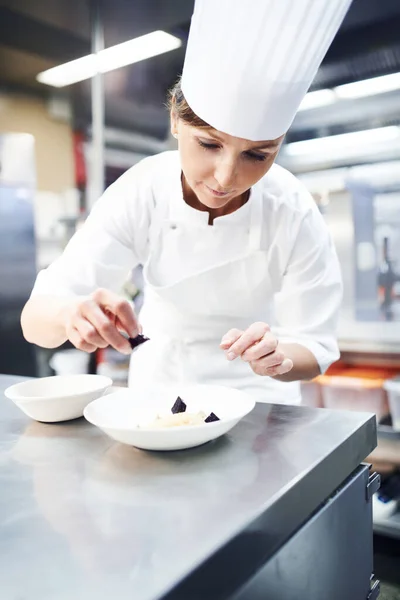 Shes Artist Kitchen Chef Preparing Dessert Professional Kitchen — Stock Photo, Image