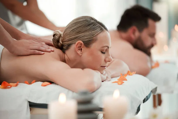 Pärchen Wellness Massage Oder Wellness Ruhe Gesundheitswesen Oder Reiki Hotel — Stockfoto