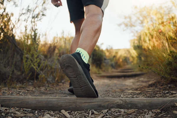 Beine Schuhe Oder Läufer Auf Naturpfad Für Ausdauertraining Sport Workout — Stockfoto