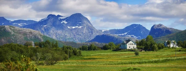 挪威北部的农村地区 位于挪威北部靠近博多市的郊区 — 图库照片