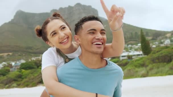 Liefde Wijzen Glimlachen Met Paar Het Strand Voor Ontspanning Geluk — Stockvideo