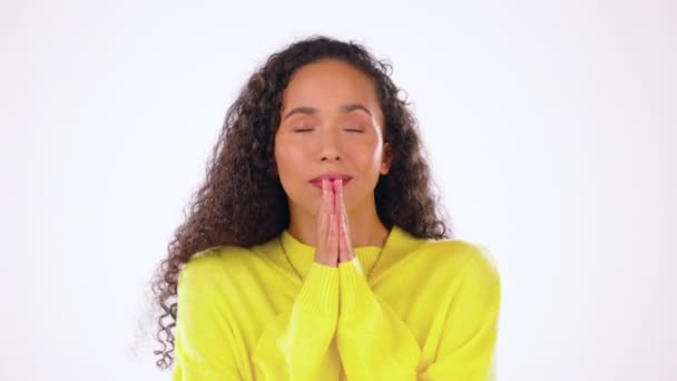 Białe Tło Nadzieja Czarna Kobieta Rękami Modlitwę Pełna Nadziei Sukces — Wideo stockowe