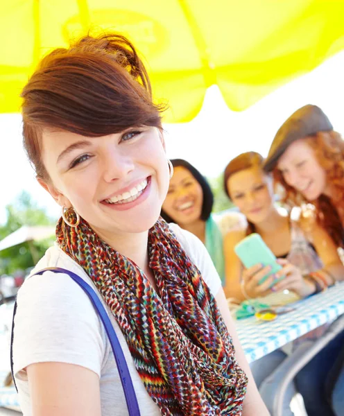 Shes Social Butterfly Adolescent Girl Smiling Camera Her Friends Sitting — Stock Photo, Image