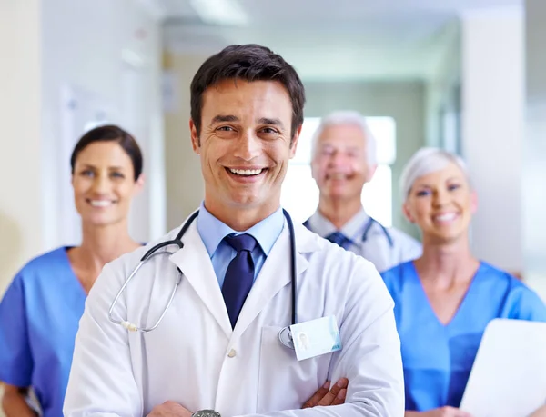 Eine Bessere Heilung Durch Positivität Porträt Eines Lächelnden Ärzteteams — Stockfoto