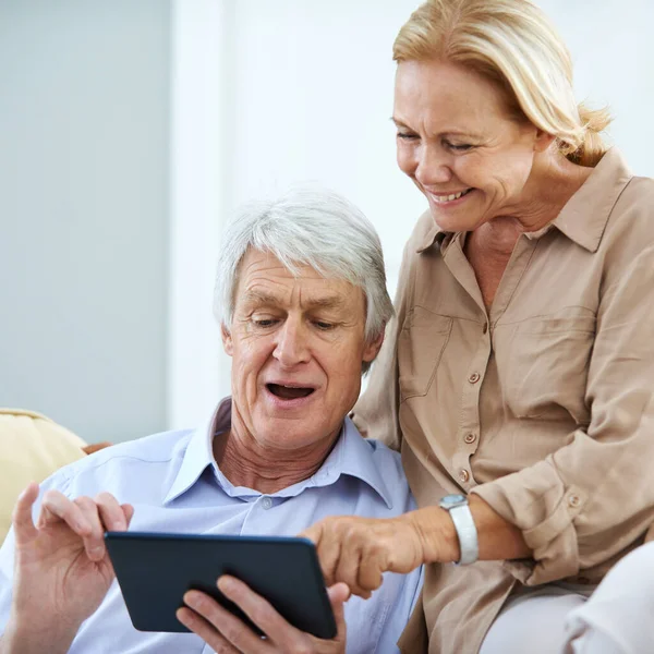 Omg Did Just Happy Elderly Couple Using Digital Tablet Together — Stock Photo, Image