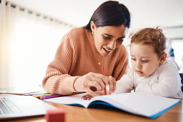Aprendizaje Educación Madre Con Niño Dibujando Libro Casa Para Estudiar —  Fotos de Stock