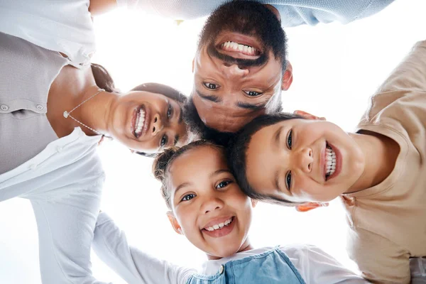 Huddled Family Bonding Laughing Having Fun While Standing Circle Heads — Stockfoto