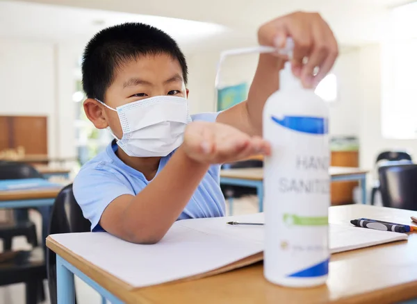 Hygiene Safety Covid Routine Little Boy Using Hand Sanitizer School — Stock Photo, Image