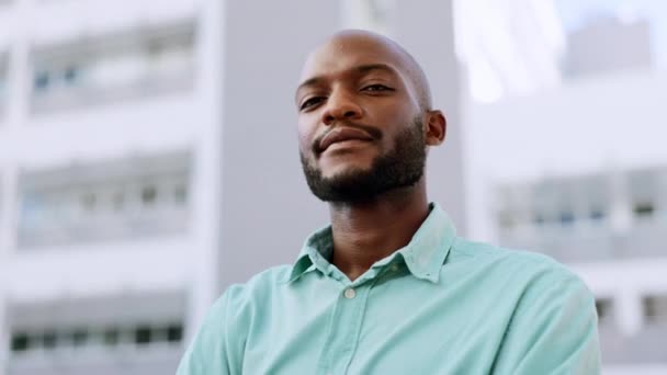 Negocio Serio Cara Hombre Negro Ciudad Para Éxito Metas Mentalidad — Vídeo de stock