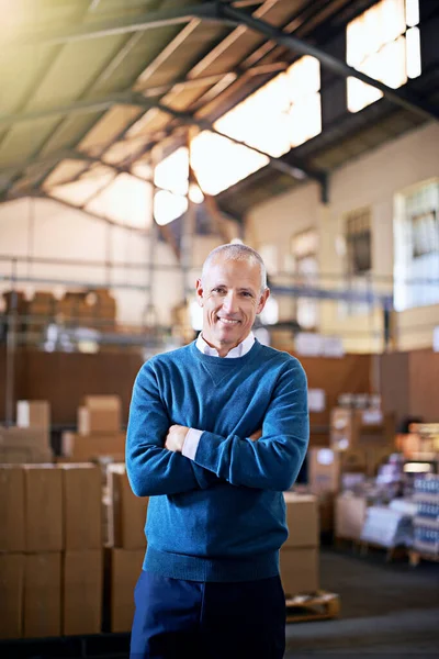 Know Every Box Needs Portrait Mature Man Standing Floor Warehouse — Stock Photo, Image