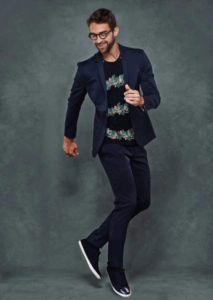 Style Move Studio Shot Stylishly Dressed Young Man — Stock Photo, Image
