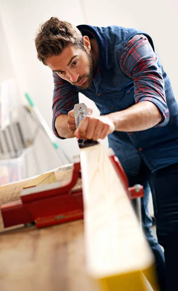 Its All Details Handsome Young Carpenter Measuring Piece Wood — Stock Photo, Image