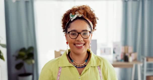 Pequeña Empresa Propietaria Cara Mujer Negra Inicio Feliz Sonriente Por — Vídeos de Stock