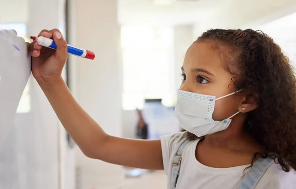 School Student Writing Whiteboard Class Covid Pandemic Learning Education Study — Stock Photo, Image