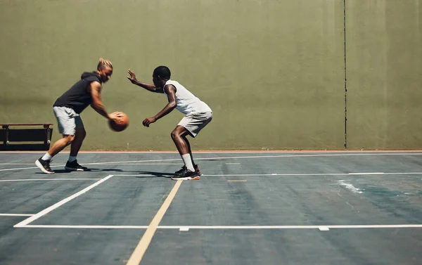 Gyakorlat Sport Kosárlabda Barátok Edzés Kosárlabda Pályán Egészségügyi Kardio Sebesség — Stock Fotó