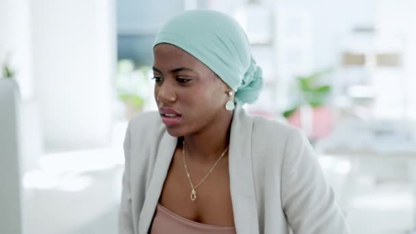 Чорна Жінка Бізнесі Біль Плечі Травми Напруга Язів Погана Постава — стокове відео