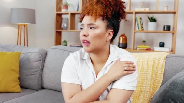 Estrés Ansiedad Morder Las Uñas Con Mujer Negra Sofá Para — Vídeos de Stock