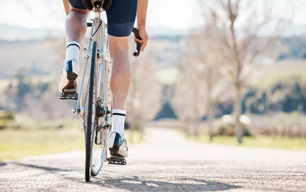 Rug Van Mens Fietswiel Parkpad Voor Fitness Training Triatlonsporten Zon — Stockfoto