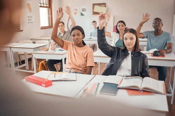 Classroom Education Question Students Hands Exam Learning Questions University Help — Stock Photo, Image