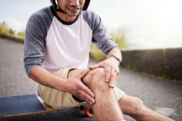Zranění Muž Koleno Bolest Nehodě Skateboardu Trénink Učení Bruslení Aktivní — Stock fotografie