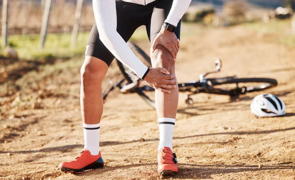 Lesão Fitness Homem Com Dor Joelho Durante Ciclismo Cãibra Inflamação — Fotografia de Stock