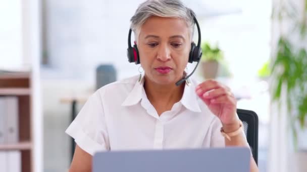 Business Woman Laptop Και Call Center Κεφαλαλγία Στην Crm Λάθος — Αρχείο Βίντεο