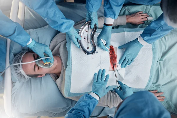Γιατροί Χειρουργεία Και Συνεργασία Μια Ιατρική Ομάδα Που Χειρουργεί Έναν — Φωτογραφία Αρχείου