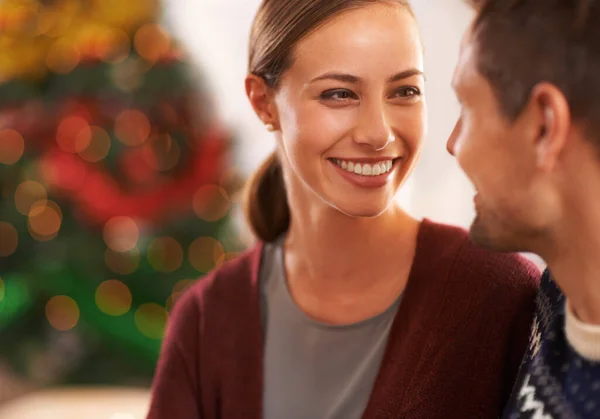 Weihnachten Ist Für Dieses Paar Immer Eine Glückliche Zeit Jahr — Stockfoto