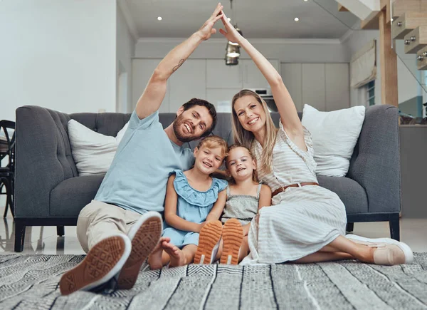 Familie Huis Portret Dak Handen Met Glimlach Ouders Geluk Door — Stockfoto