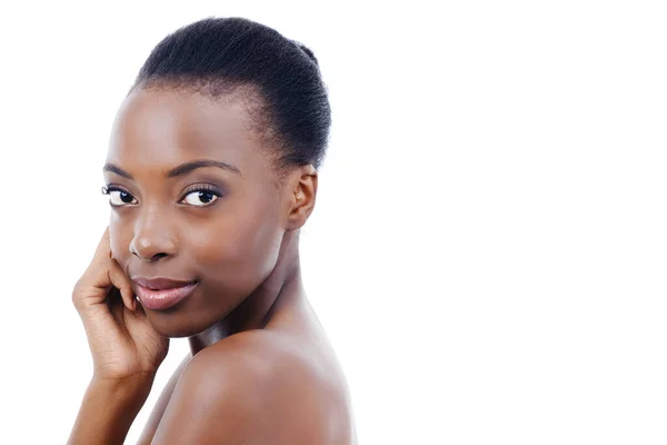 Una Verdadera Belleza Estudio Una Atractiva Modelo Afroamericana Aislada Blanco —  Fotos de Stock