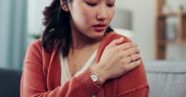 Ból Uraz Ręka Kobiety Skurczem Ręki Spowodowanym Wypadkiem Napięciem Mięśni — Wideo stockowe