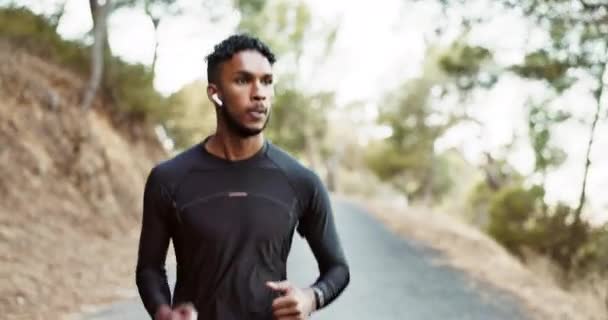 Corredor Fones Ouvido Corrida Natureza Para Fitness Treino Exercício Maratona — Vídeo de Stock