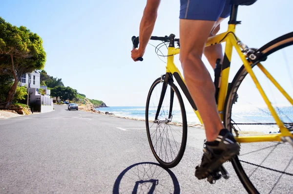 Enjoying Scenery While Exercising Cropped View Cyclist Cycling Ocean Road — Stock Photo, Image