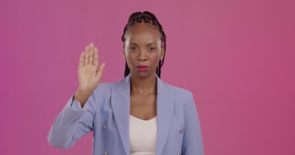 Πρόσωπο Στάση Και Χέρι Της Μαύρης Γυναίκας Στο Στούντιο Όχι — Αρχείο Βίντεο