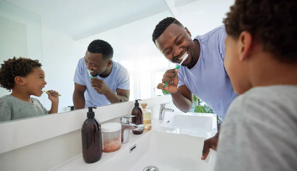 Smile Brushing Teeth Father Son Bathroom Dental Morning Routine Cleaning — Stock Photo, Image
