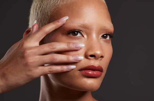 Makijaż Piękno Twarz Kobiety Manicure Studio Produktów Pielęgnacji Skóry Kosmetyki — Zdjęcie stockowe