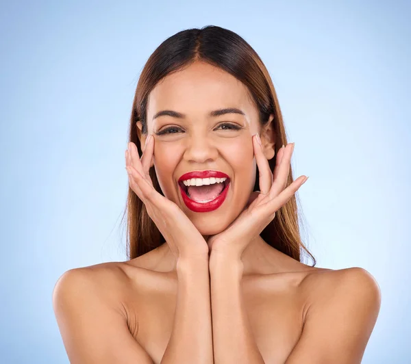 Make Hände Auf Gesicht Und Roter Lippenstift Porträt Mit Schönheitskosmetik — Stockfoto